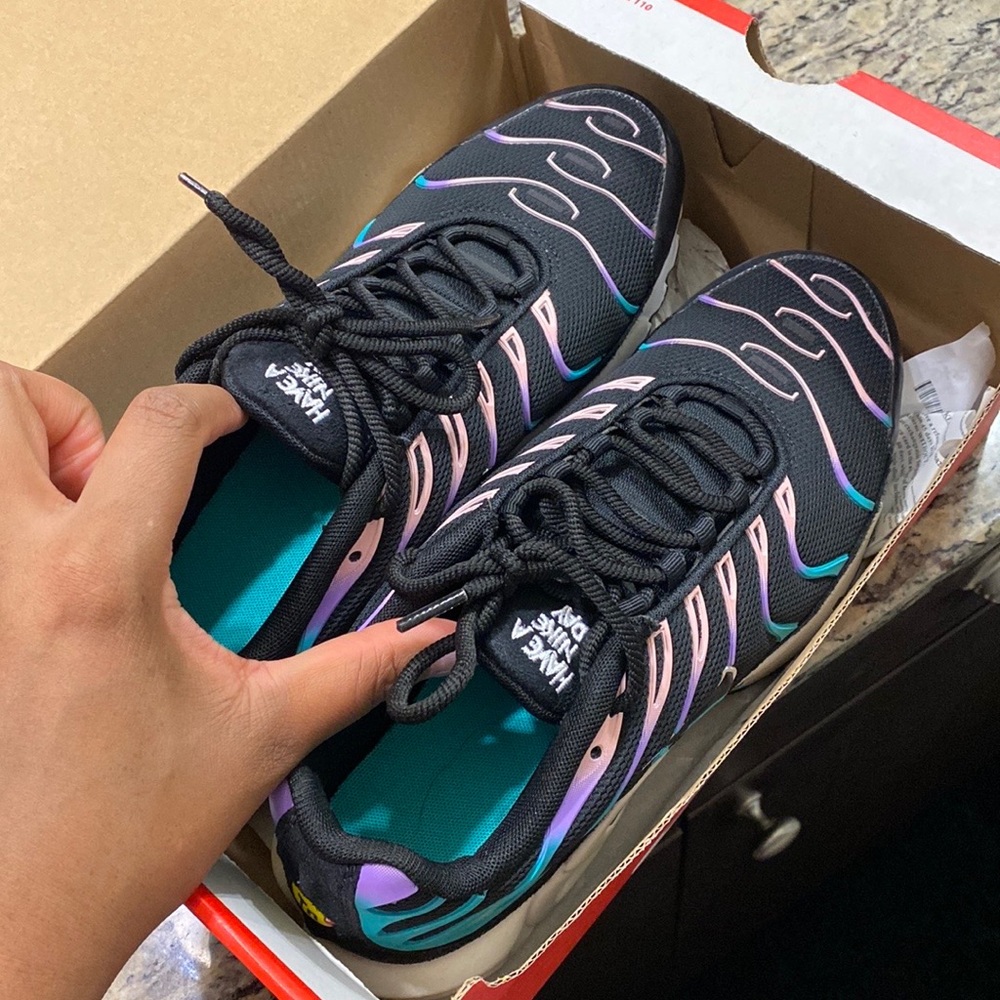 Air Max Plus SIZE 7y